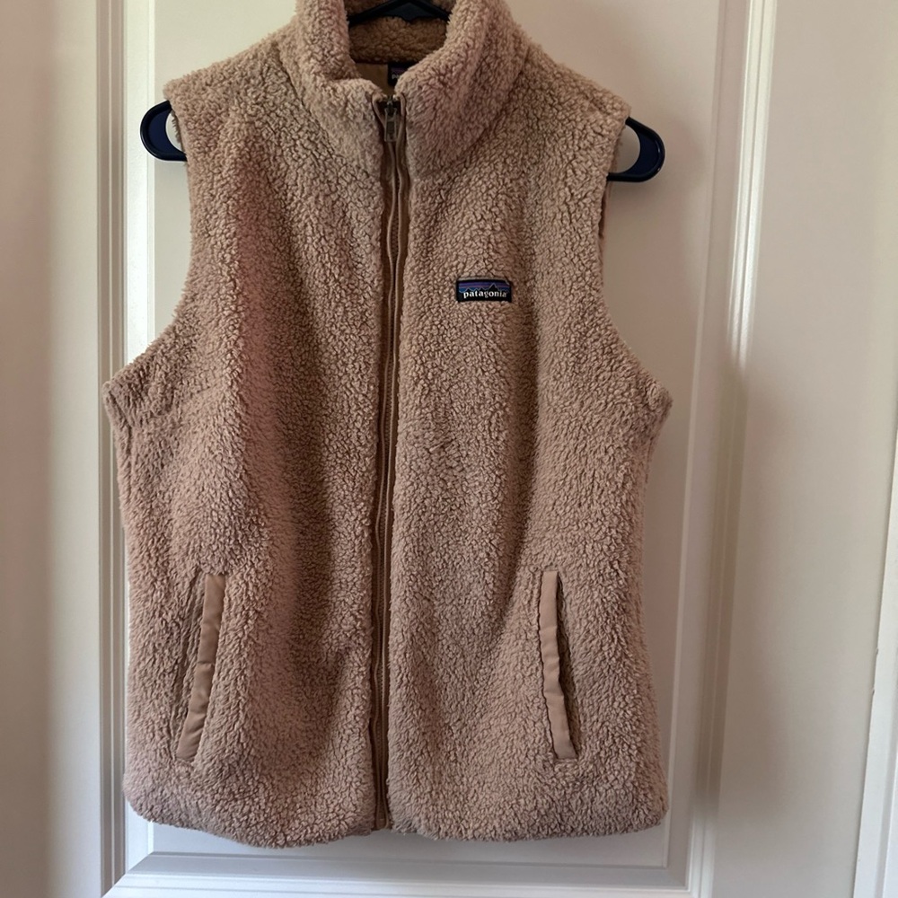Patagonia Tan Fleece Vest Cozy Outdoorsy Style